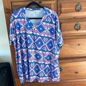 Bombom Women’s Blue And Pink Short Sleeve Tee Size Large NWOT